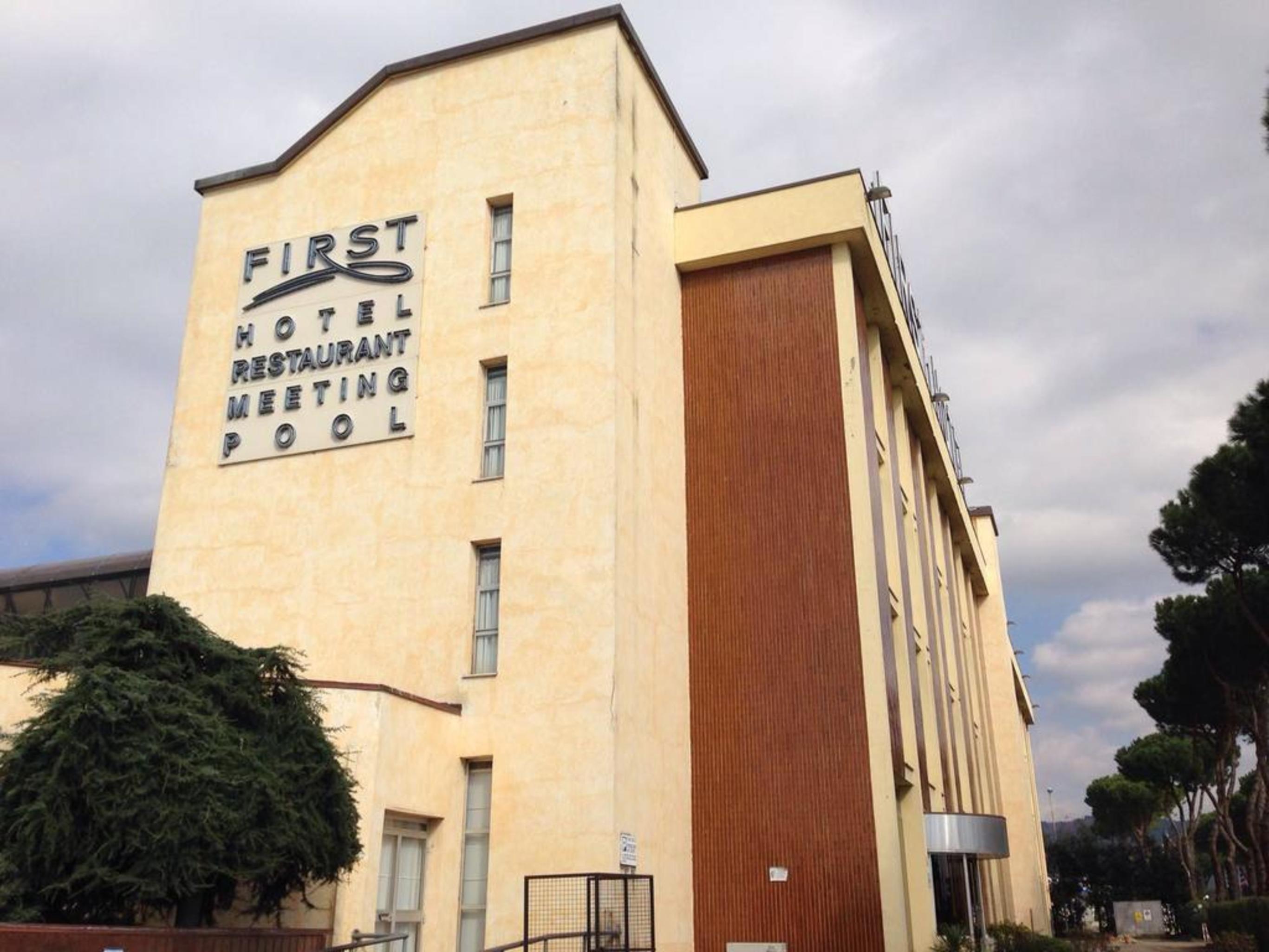 Hotel First Calenzano Exterior photo